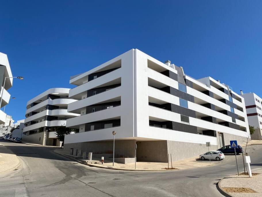 New 2 Bedroom Built 2020 Apartamento